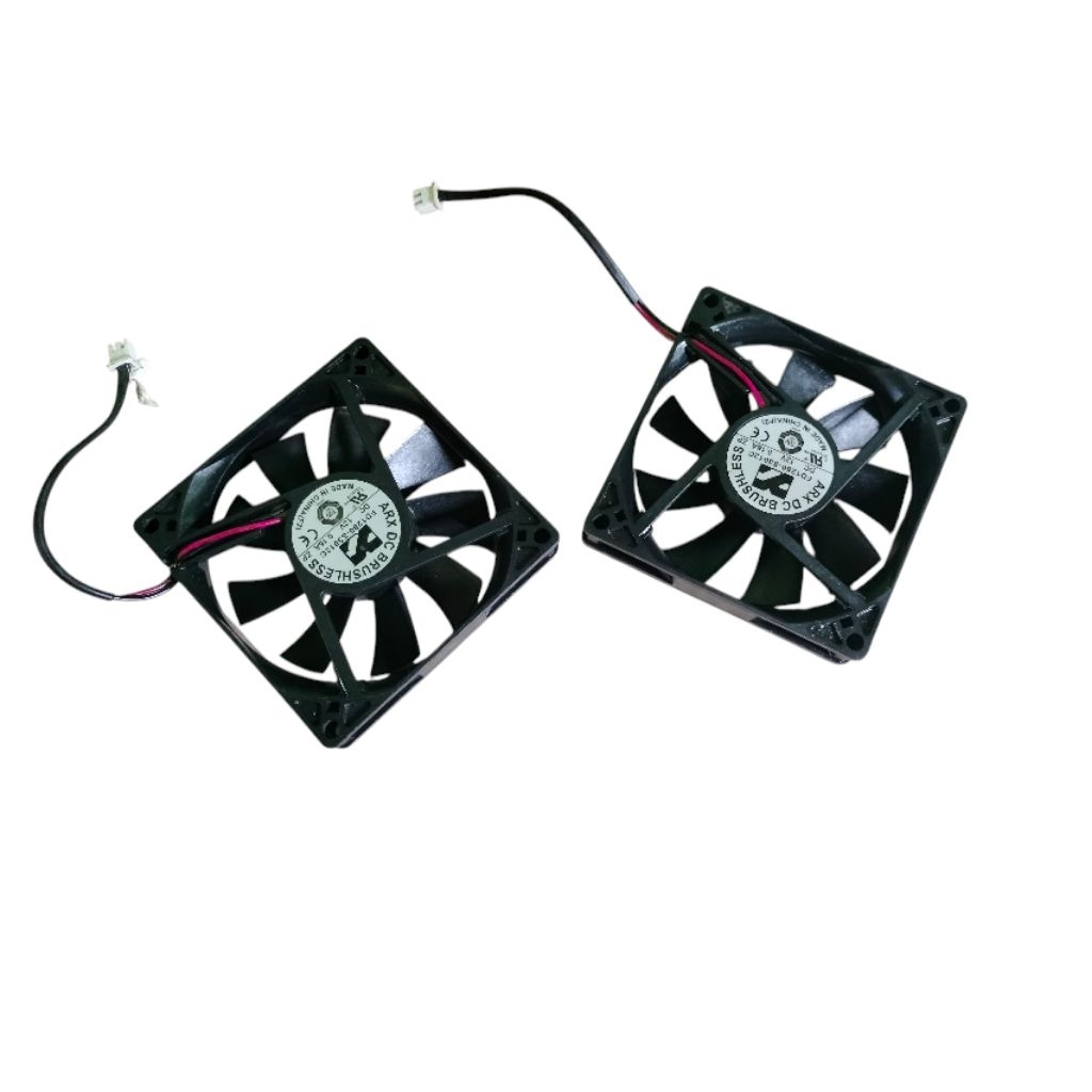 Fan_fan_12V_smoothing_clean_8x8cm_tbl_1cm_Random