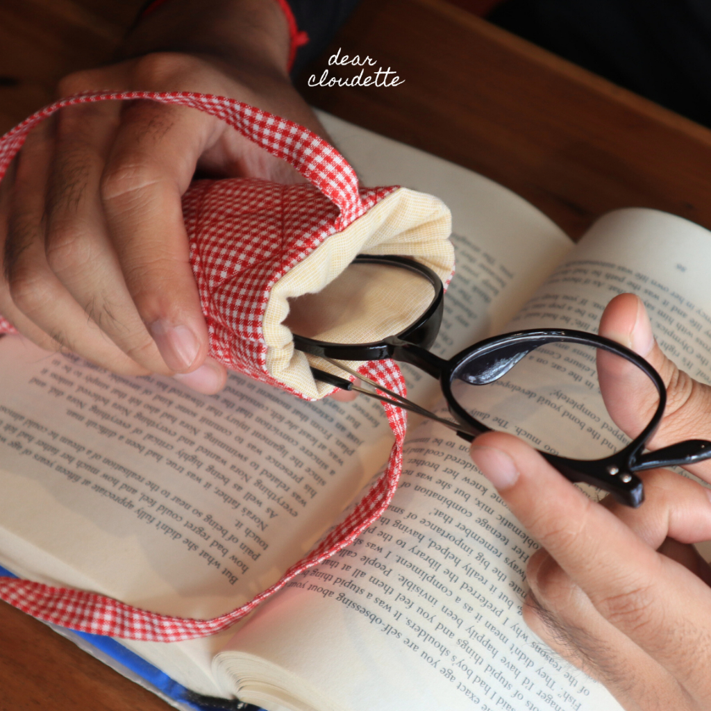 [PREORDER] Sunny Puffy Glasses Pouch Case โดย Dear Cloudette | ที่เก็บแว่นตาของขวัญสุนทรียศาสตร์