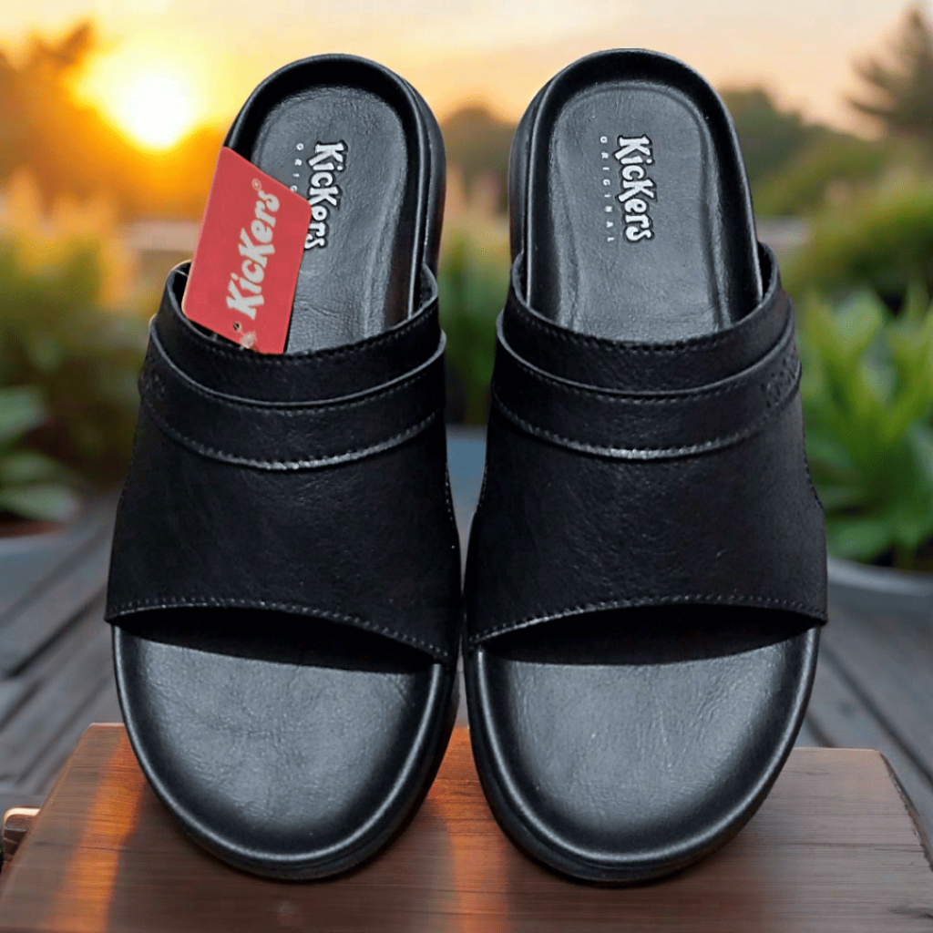 KICKERS รองเท้าแตะหนังแท้สําหรับผู้ชาย 020 Slide on | รองเท้าแตะหนัง Kickers | Kickers รองเท้าแตะลํา