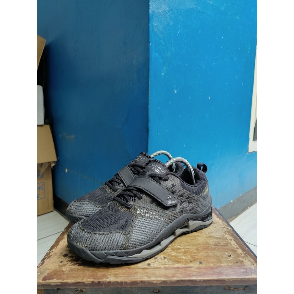 รองเท้ากลางแจ้ง K2 มือสอง ไซส์ 40.5