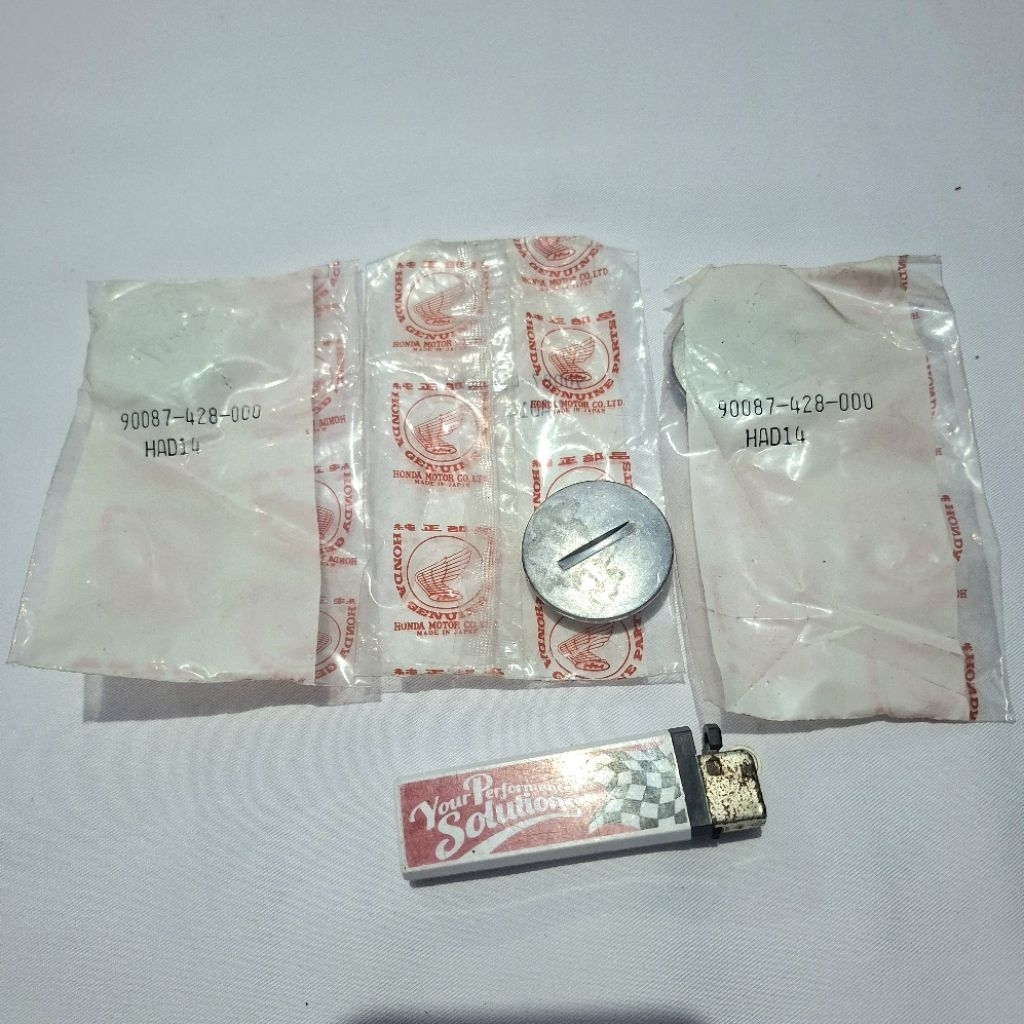 ฝาครอบรูถังแม่เหล็ก HONDA XL125 XL250 XL500 CT110 XR200 XR500 NOS Original 90087-428-000