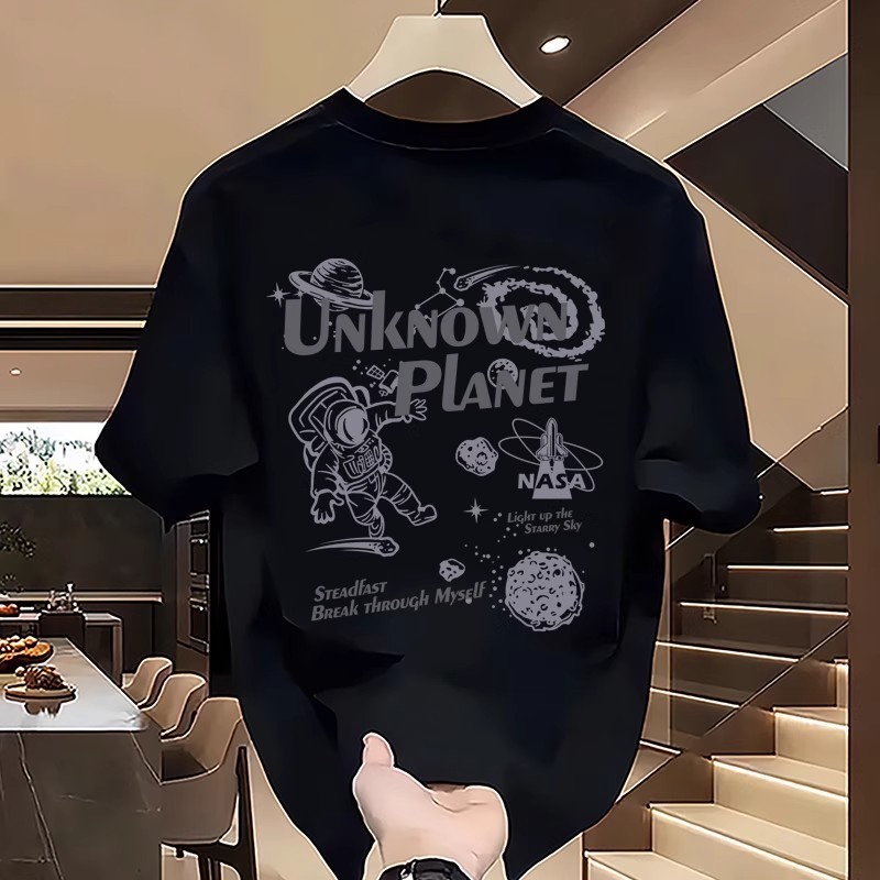 เสื้อยืดนักบินอวกาศ Unisex "Unknown Planet" สไตล์ Cool Space Adventure - วัสดุที่สะดวกสบาย