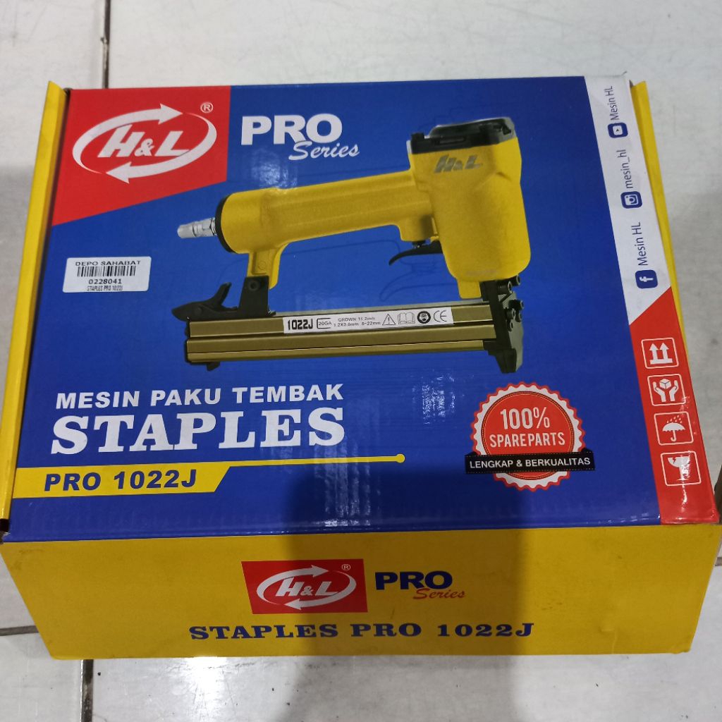 STAPLES PRO 1022J HL