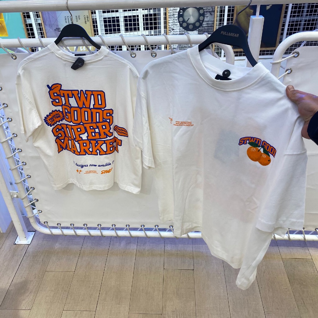 จัสทิพ. เสื้อยืดโลโก้ STWD Boxy Fit Pull&Bear (ผู้ชาย)