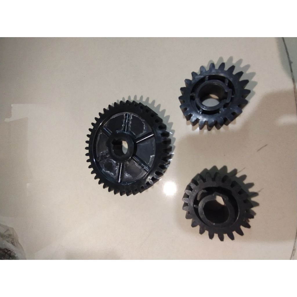 MESIN Plastic Gear 1 ชุด 3 ชิ้น KZ-900 Strepting Machine