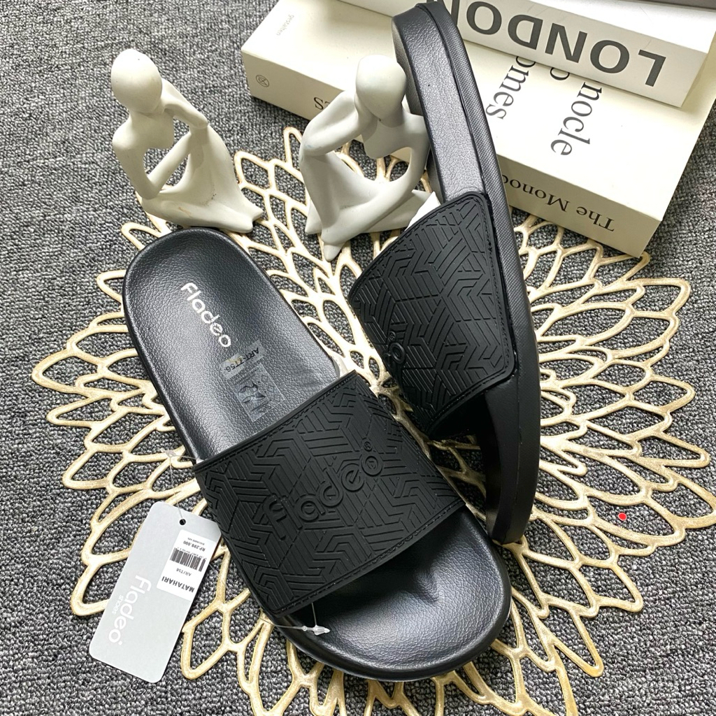 รองเท้าแตะผู้ชาย Pylon แบรนด์ 39-43 ไม่มีกล่อง