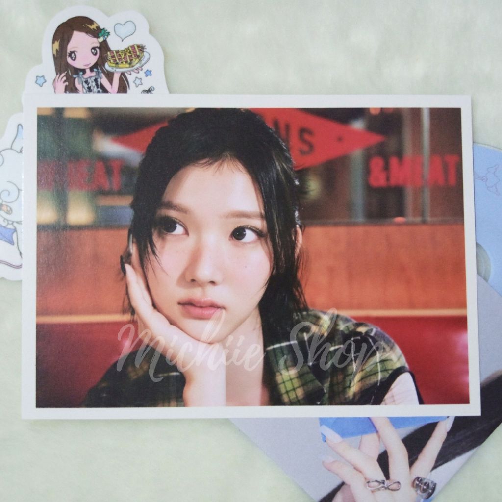 โปสการ์ด Hearts2Hearts Jiwoo Focus Rule เวอร์ชันหนังสือ | Jiwoo Postcard (A) Focus Rule Book อย่างเป
