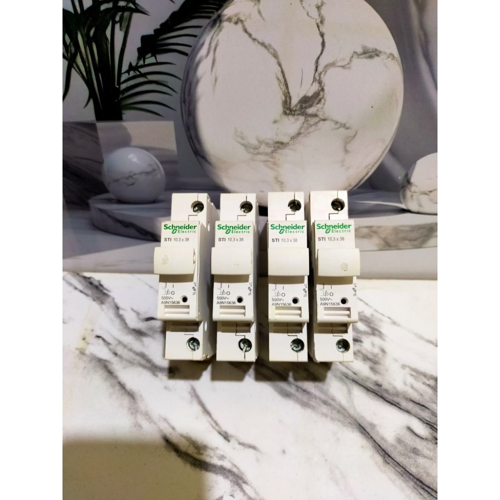 MCB sti 10.3qua38 500v~A9N15636