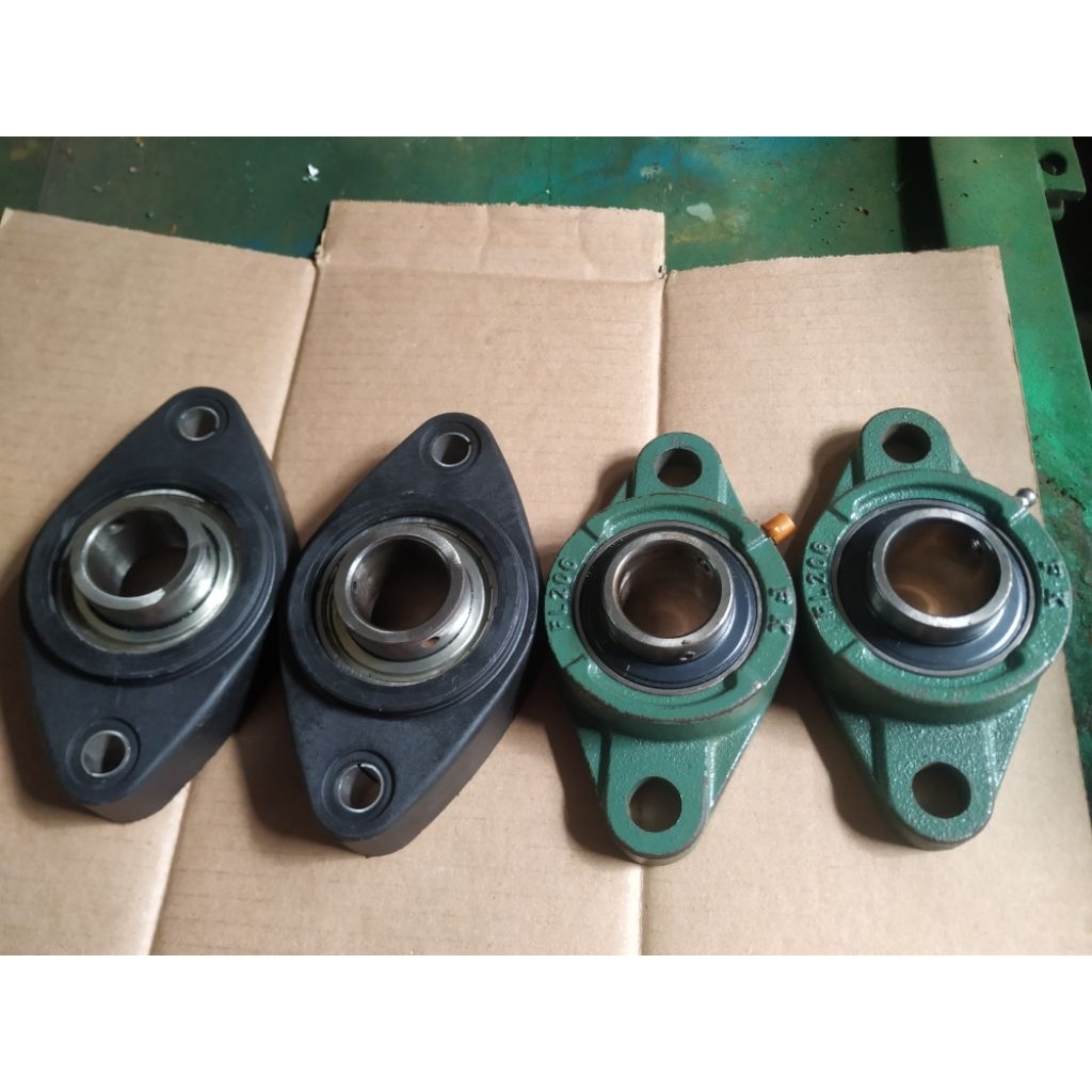 หมอนบล็อก laher Ucfl 206 เช่น 30 mm