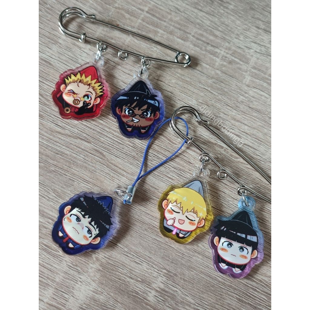 Mob Psycho 100 & Trigun Phonestrap