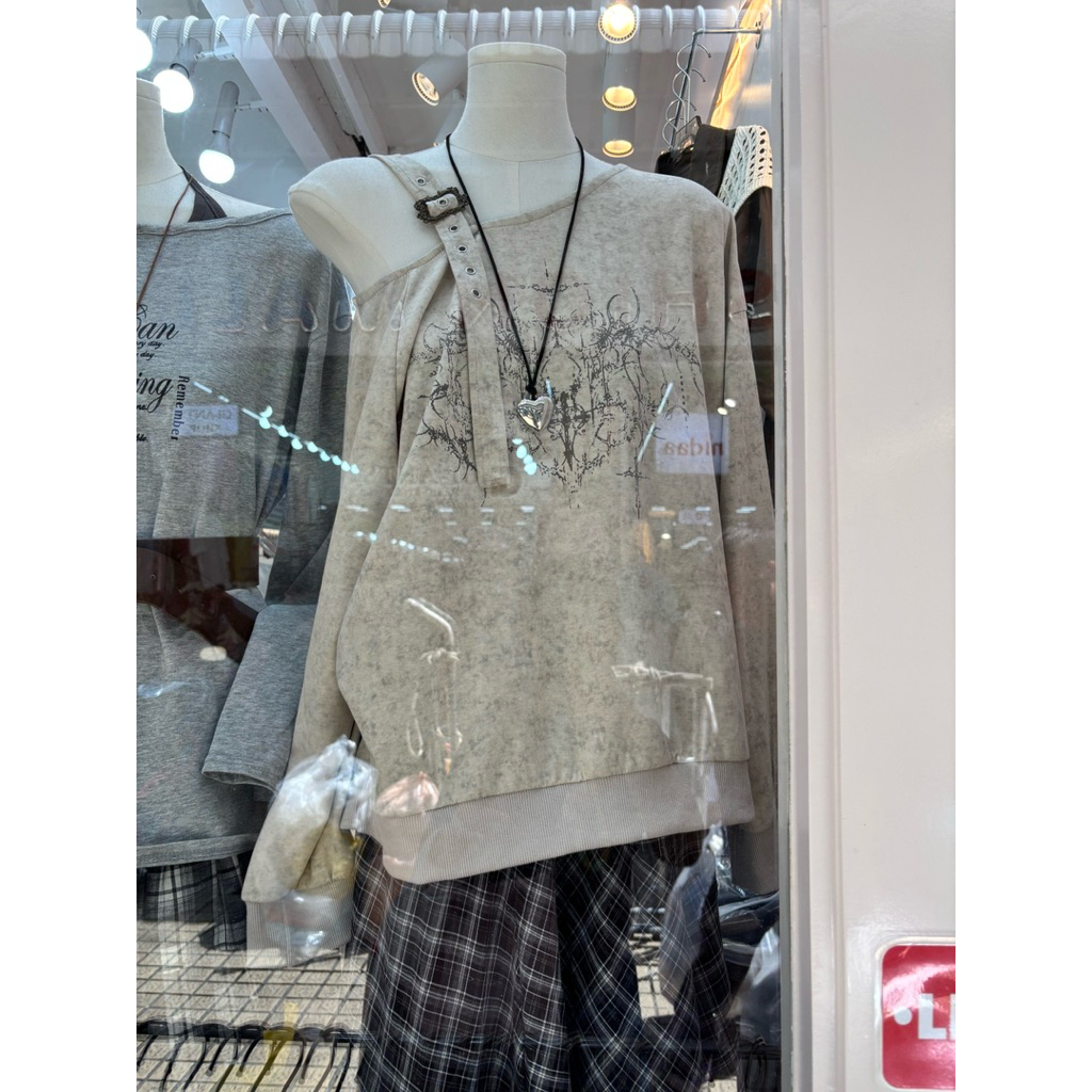 เสื้อยืด Sabrina Bangkok