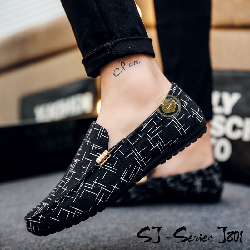 [OOS] รองเท้าโลฟเฟอร์แบบสวมสําหรับผู้ชายลาย Cool and Cool Motifs J801