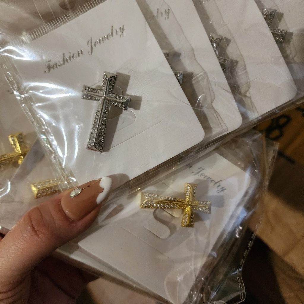 MATA Eye Cross เข็มกลัด Eye Cross Pin