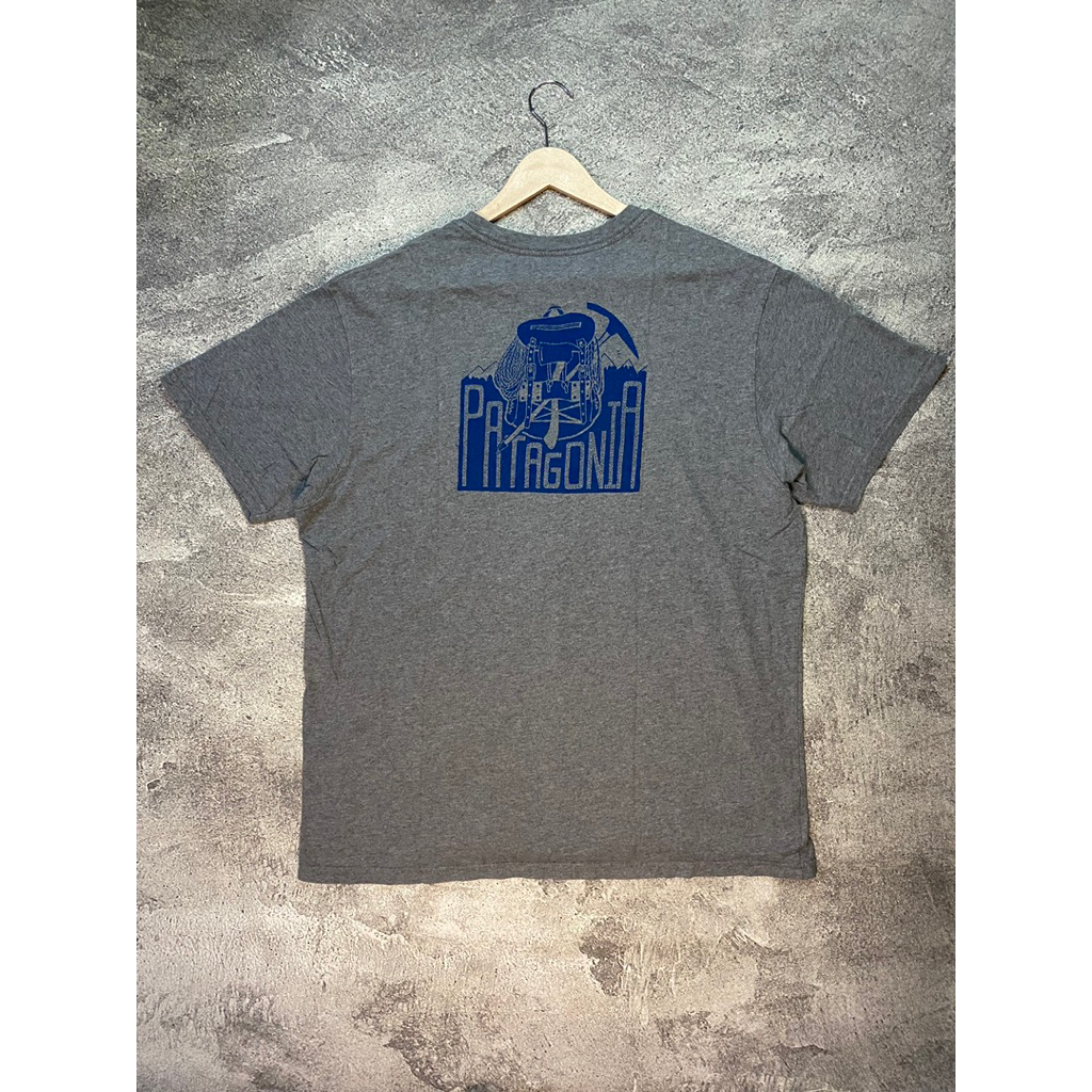 เสื้อยืดโลโก้ใหญ่ patagonia มือสอง