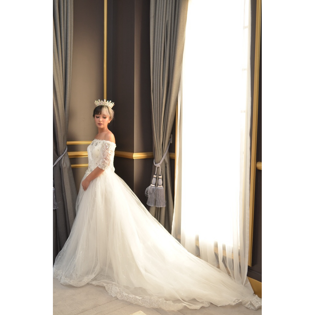 WEDDING GOWN PRELOVED / PARTY DRESS / BRIDEMERMAIDS GOWN / PETTICOAT / PETIKUT / UNROK / WEDDING GOW