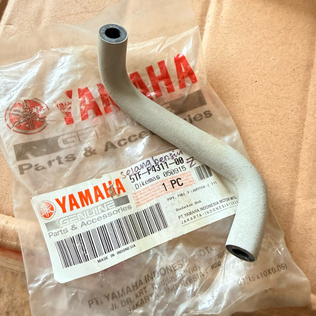 สายน้ํามันสั้น Yamaha Jupiter Z 5TF-F4311-00