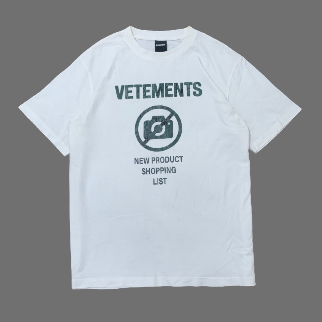 VETEMENTS เสื้อยืด/เสื้อยืด