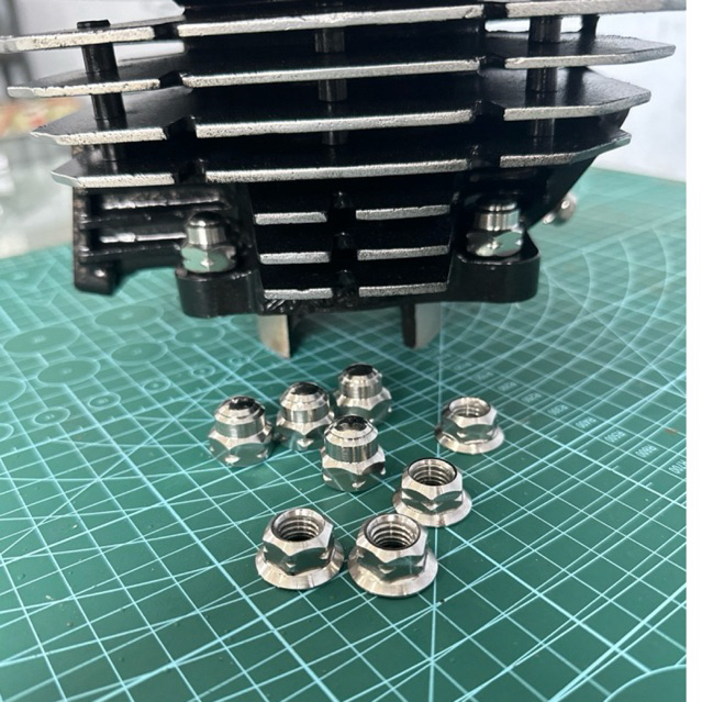 M10 RX KING สแตนเลสสตีลบล็อกถั่ว 4 ชิ้น