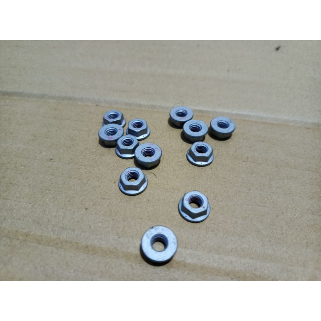 Original Toyota Universal Trunklid Moor Nut Bolt