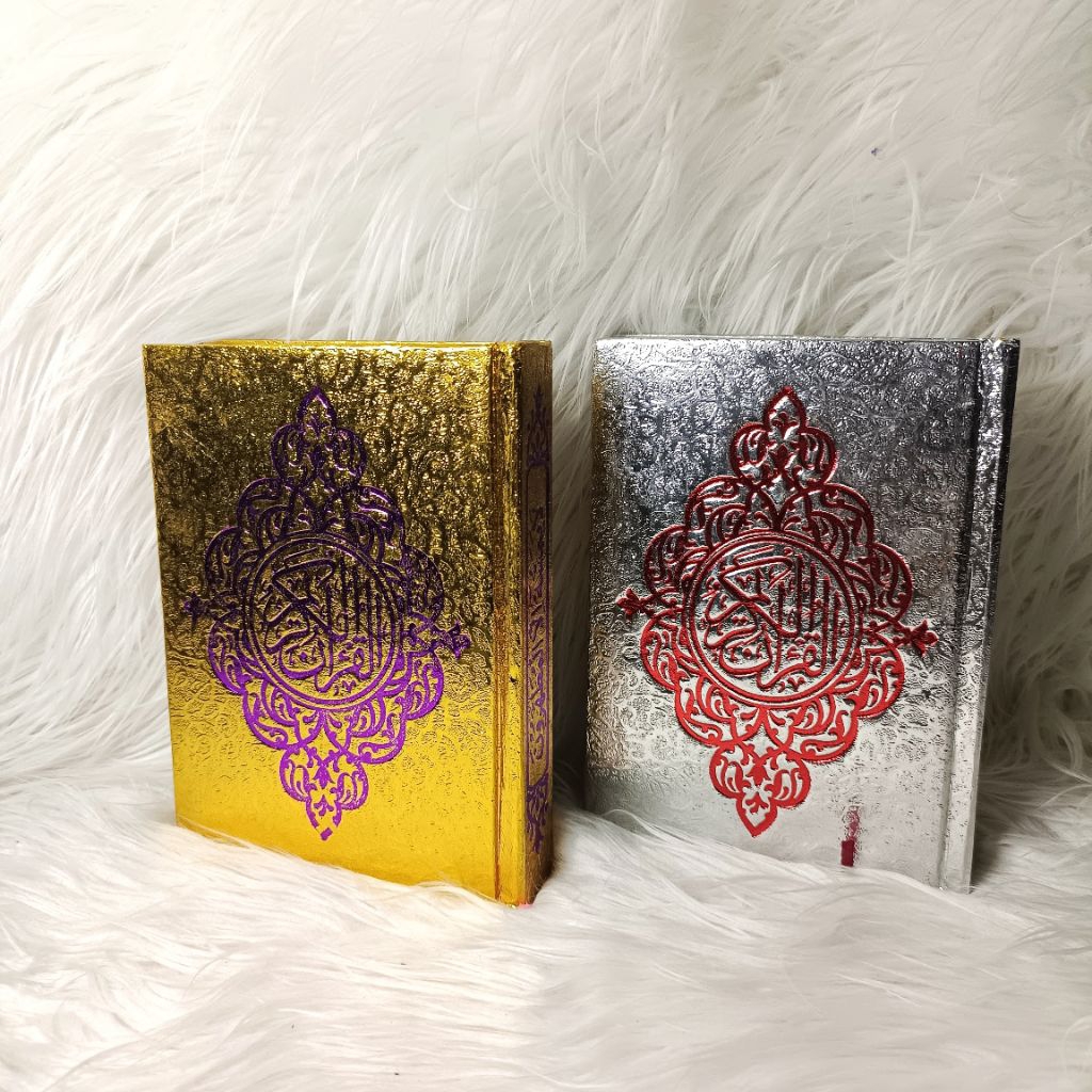 SMALL GOLD QURAN A6 HVS CROWN WITH TRANSLATION