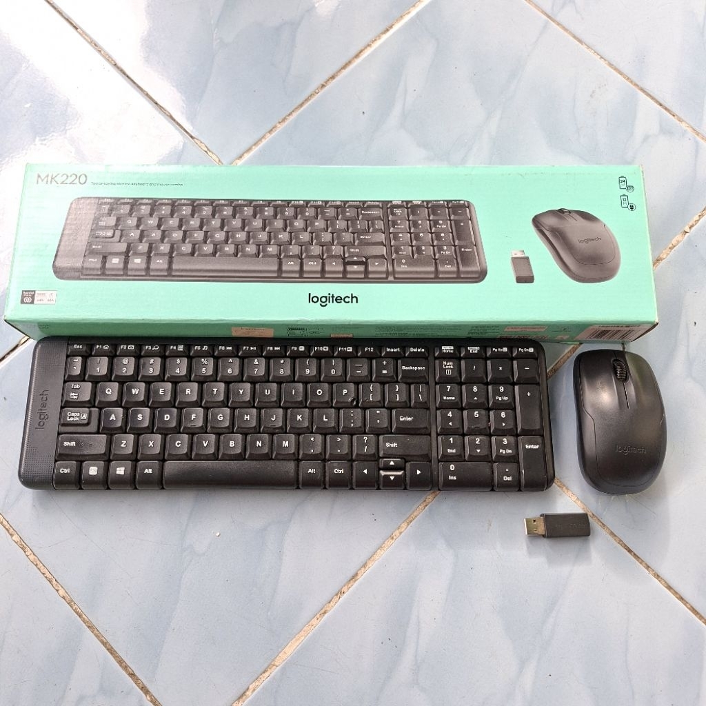 คีย์บอร์ด LOGITECH MK220