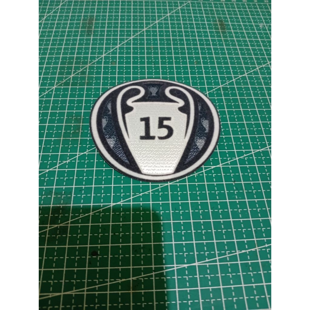 UCL CHAMPIONS 15 VELVET PATCH