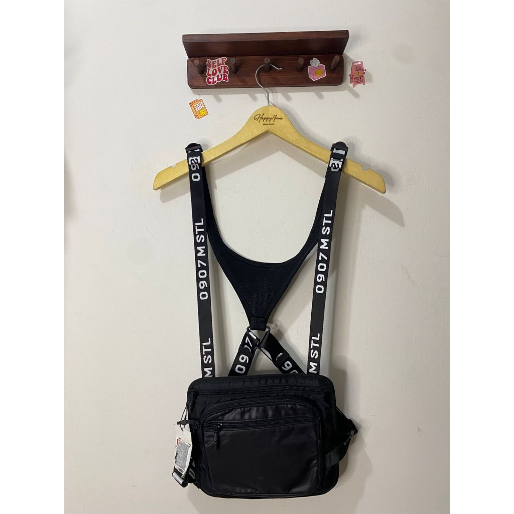 ZARA MEN BLACK CHEST BAG