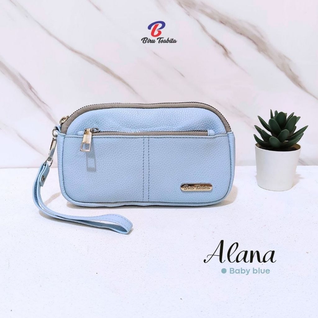 ALANA CLUTCH********