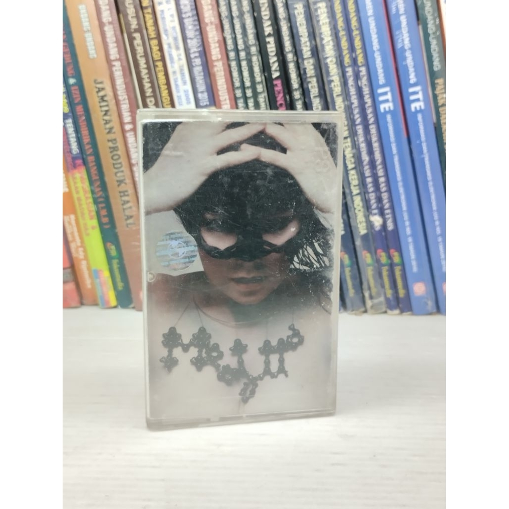 เทป CASSETTE | BJORK MEDULLA