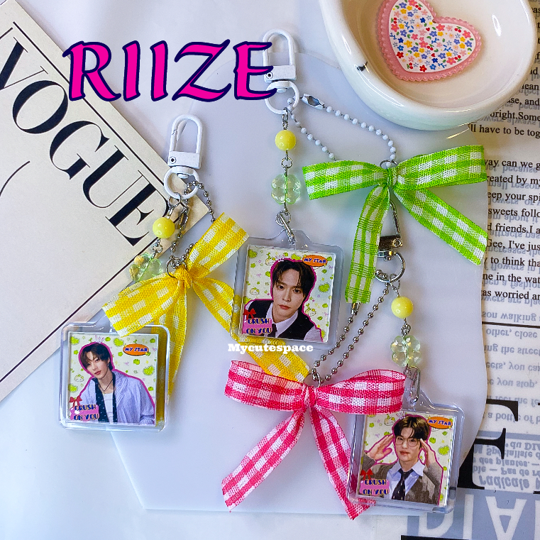 RIZE พวงกุญแจอะคริลิก / พวงกุญแจ RIZE CLOVER