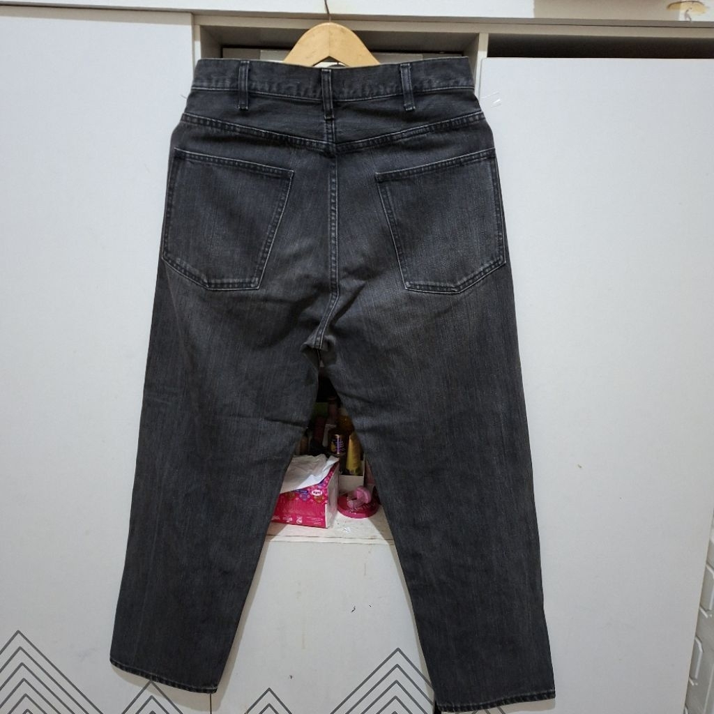 Uniqlo U grey Baggy Jeans กางเกงยีนส์ Uniqlo U Baggy