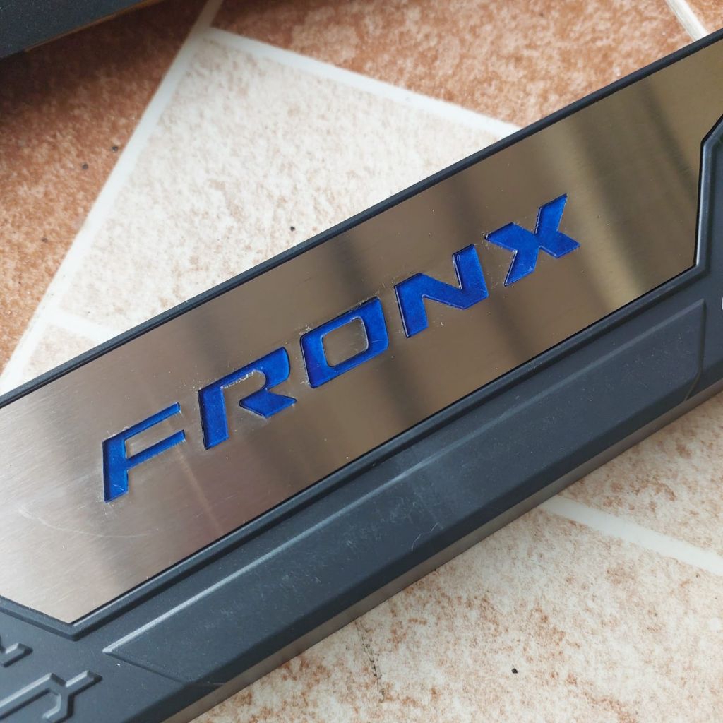แผ่นธรณีประตูแผ่นธรณีประตูข้างรถ suzuki fronx