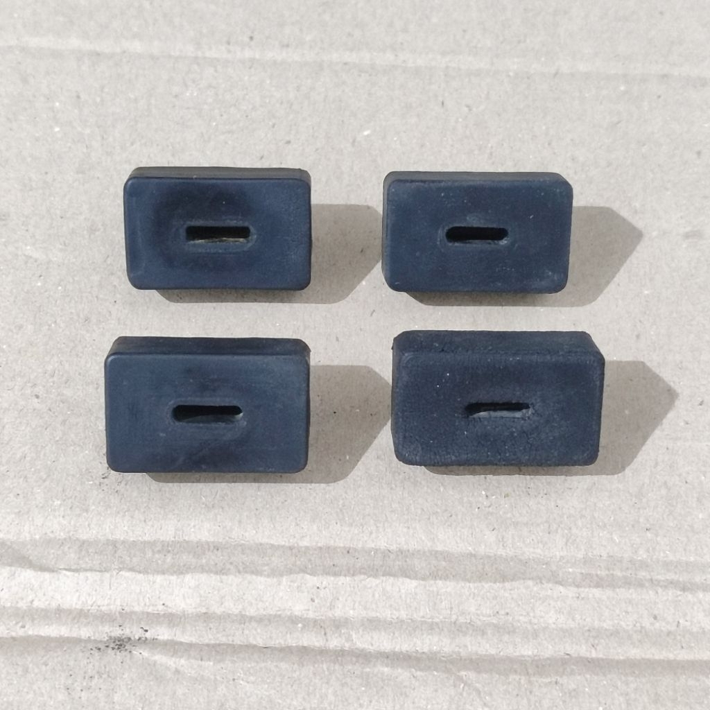 ยางแดมเปอร์ที่นั่ง kawasaki binter merzy mercy KZ200 KZ 200 KZ-200 ของแท้จากญี่ปุ่น