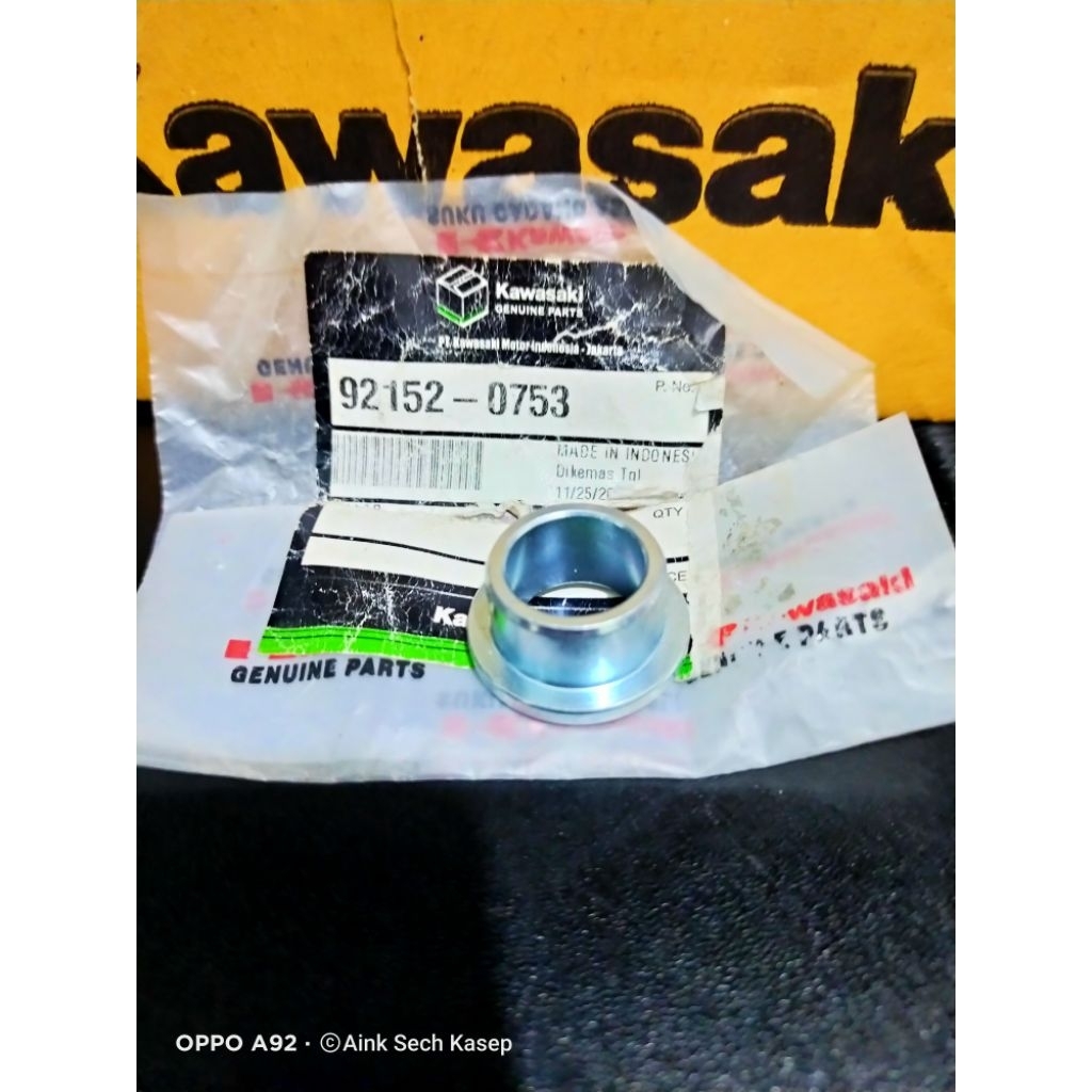 ปลอกคอล้อหลัง klx150 dtracker 150