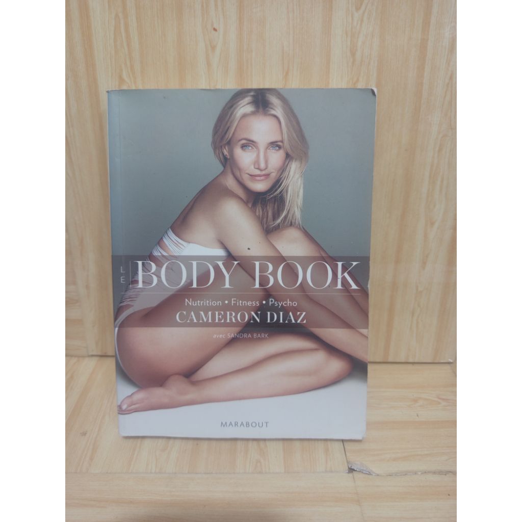 หนังสือตัวนําเข้าจากฝรั่งเศสโดย Cameron Diaz