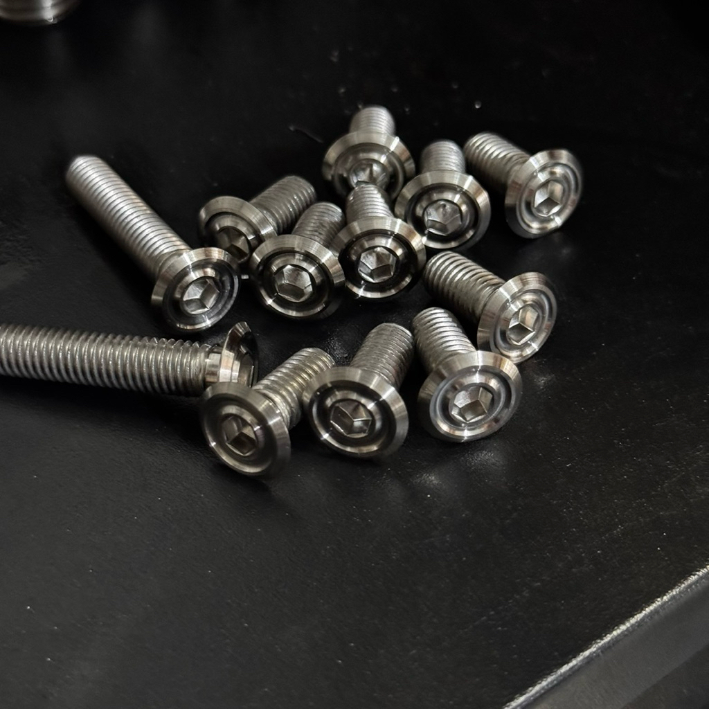 L bolt m5 / thread 8 / bolt 8 slim slash stainless (ราคาหน่วย)