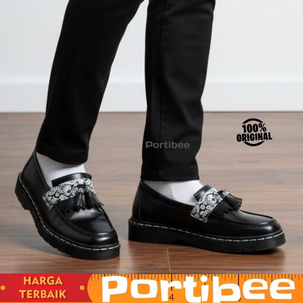 รองเท้าโลฟเฟอร์แบบสวมอย่างเป็นทางการของผู้ชาย Docmart Skull Pasley Skena สีดําทํางานรองเท้าลําลองโรง