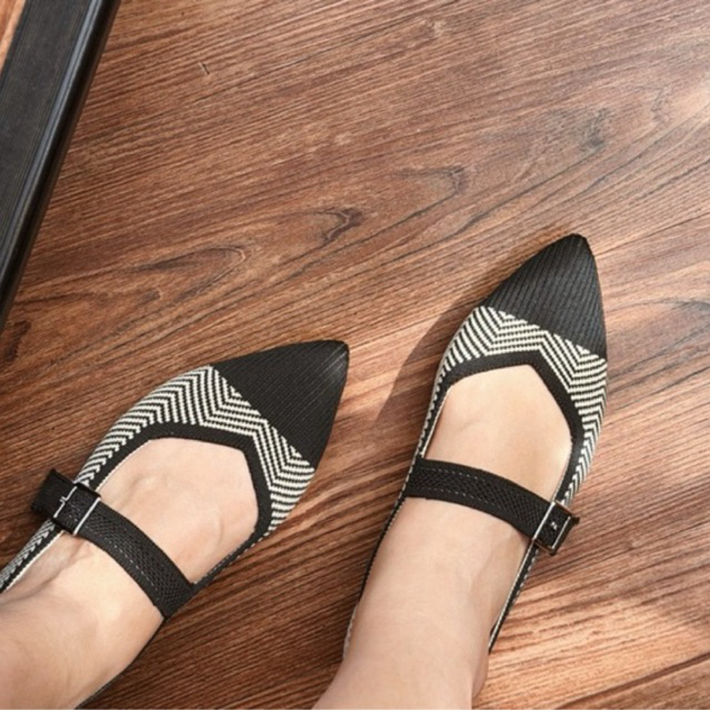 Tutu Toe - รองเท้าส้นเตี้ย Wynn