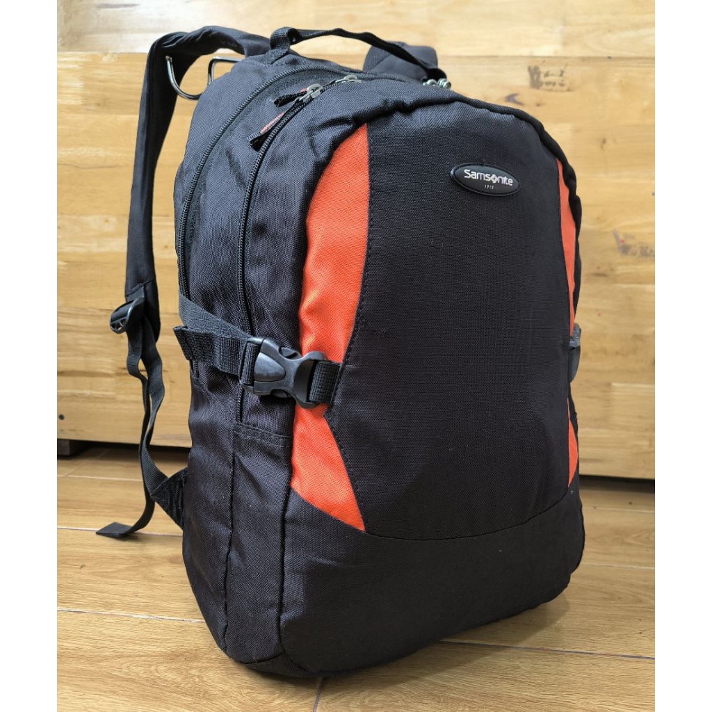 กระเป๋าเป้สะพายหลัง Samsonite ดั้งเดิม