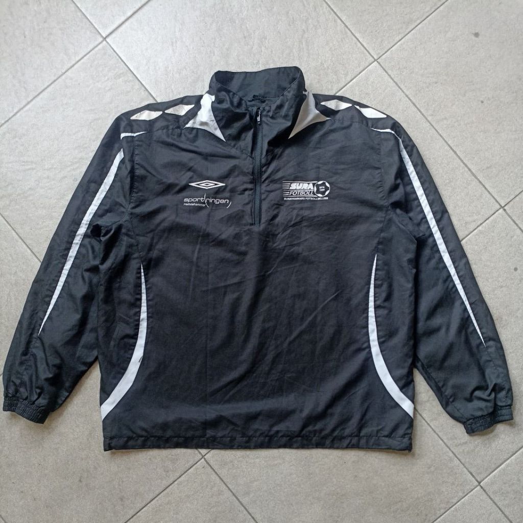 เสื้อกีฬา Umbro halfziper