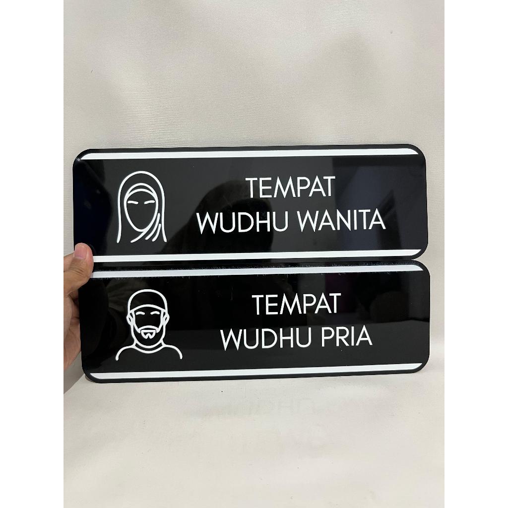 ป้ายอะคริลิกระดับพรีเมียม "ผู้หญิง AWULMENT PLACE" SIZE 30 X 10 CM ราคาที่สุด! BECAUSE WE WILL BE DE