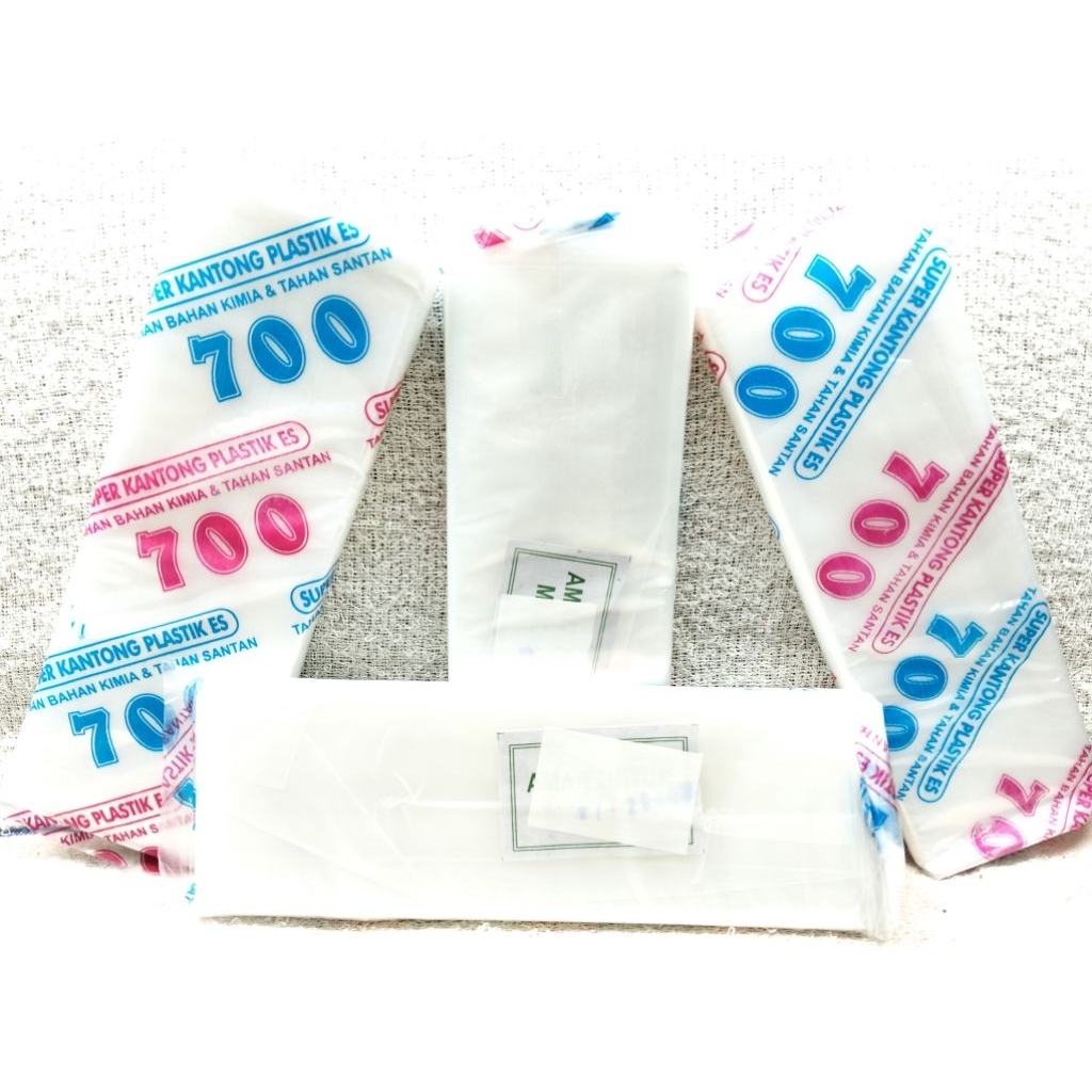 กระเป๋าพลาสติก PE 700/ UK 07-20 (1BKS)