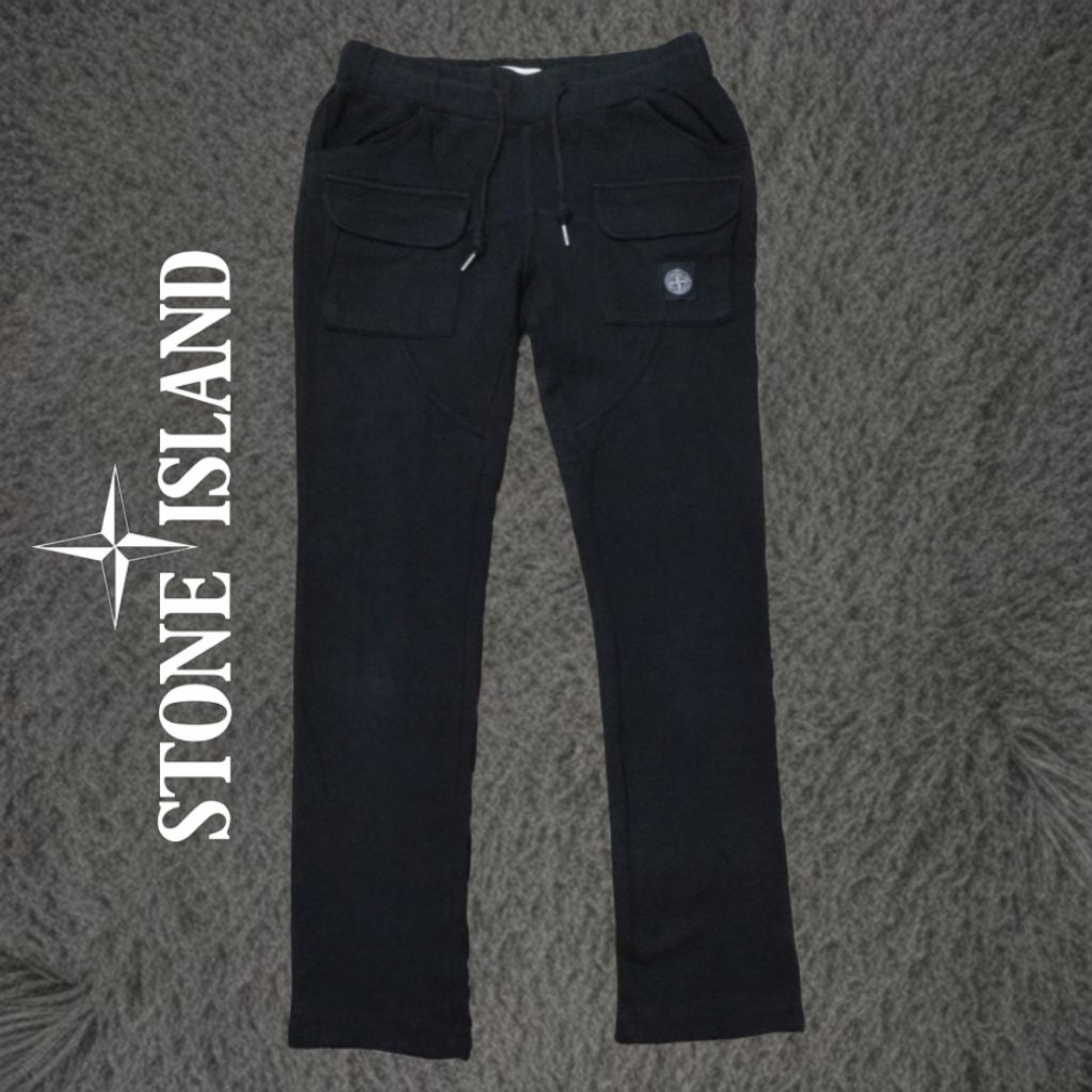 STONE ISLAND หิน ISLAND 2794012 กางเกงวอร์มคาร์โก้ กลางแจ้ง ผอมเพรียว ผ้าฟลีซสีดําขนาดใหญ่