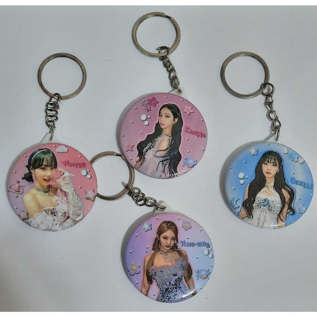 พวงกุญแจ GANTUNGAN Freebies AESPA OT4 (ราคาแพ็คเกจมีพวงกุญแจสมาชิก Aespa 4 อันตามการคัดเลือกวาเรีย)
