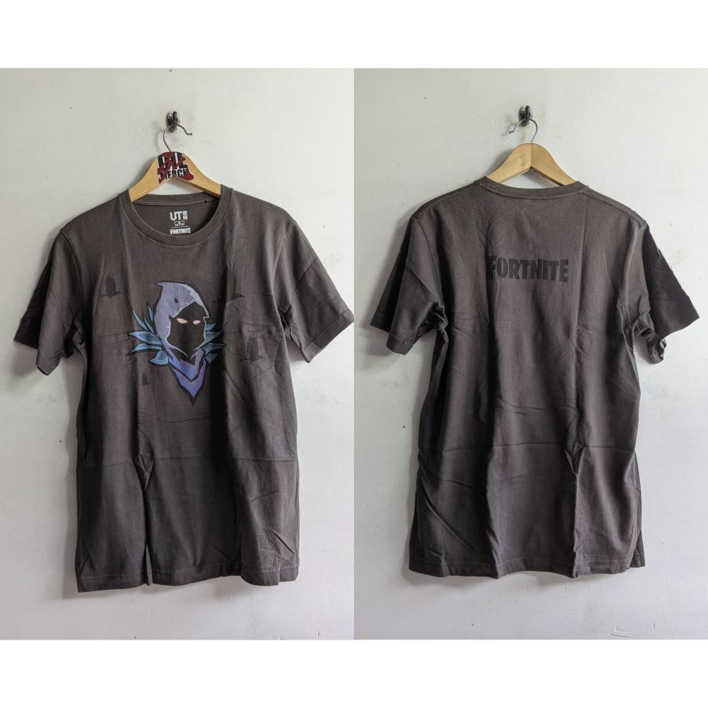 (เสื้อยืดแบรนด์) Uniqlo x Epic Games "Fortnite Raven" 2020 Graphic Tee