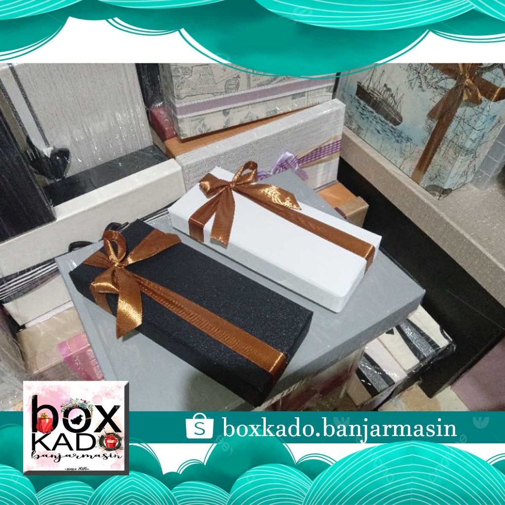 กล่องสร้อยคอ ขนาด 20cm x 8cm สูง 3cm + กํามะหยี่ by Box Kado Banjarmasin