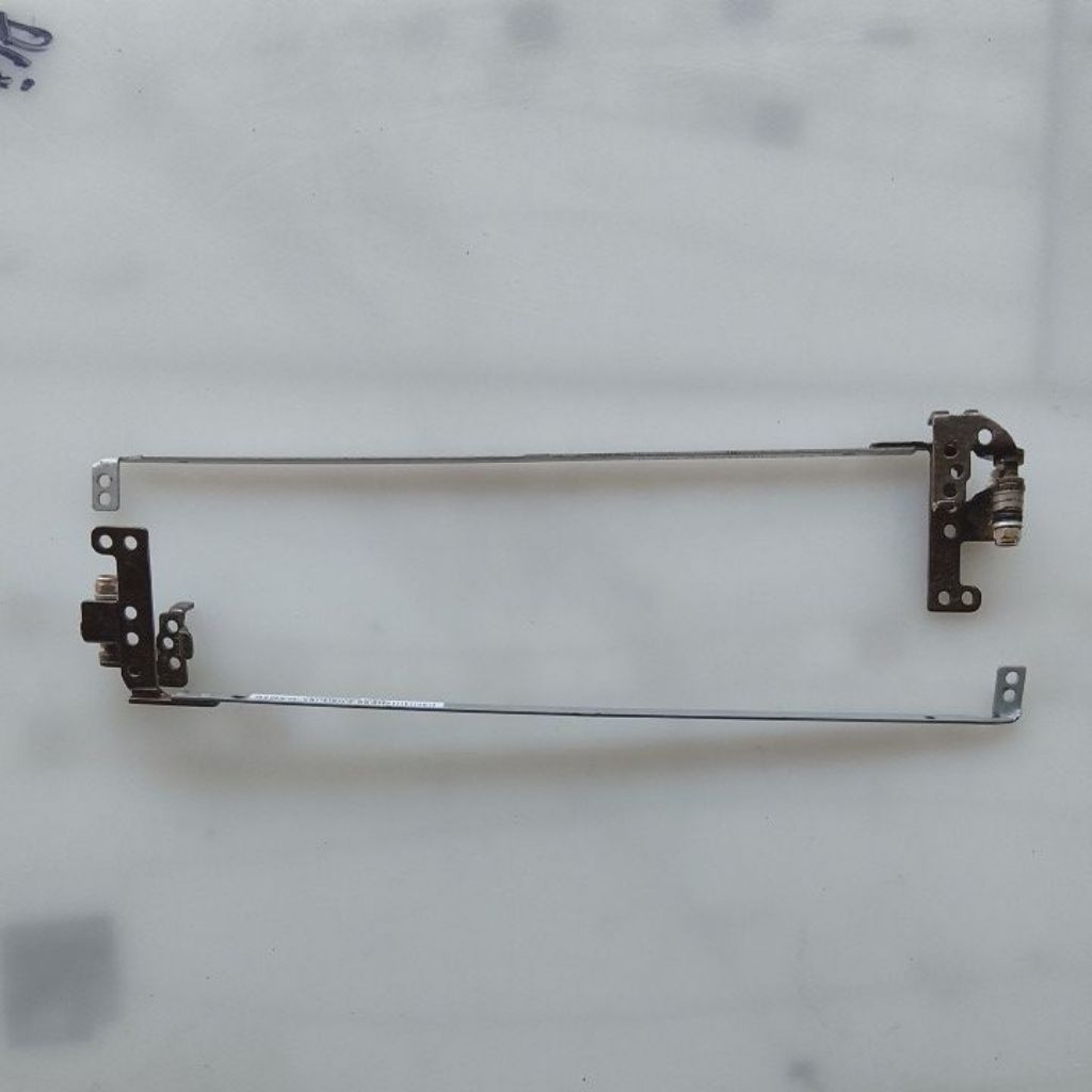 บานพับแล็ปท็อป Compaq Presario CQ42