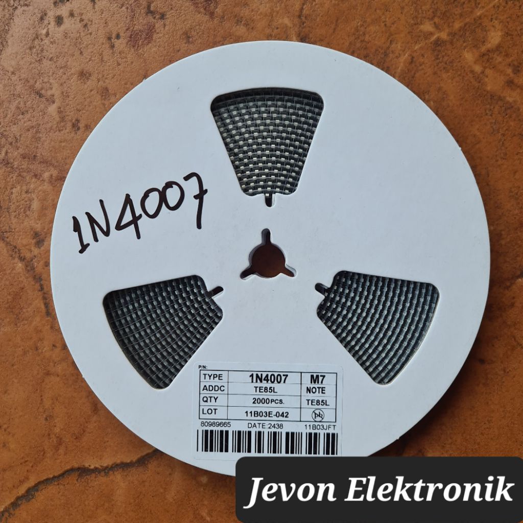 1 ม้วนไดโอด SMD M7 In 1n 4007 1 A Ampere เดี่ยว 1kV SMT ไดโอด M 7 1n4007 1A In4007 kV