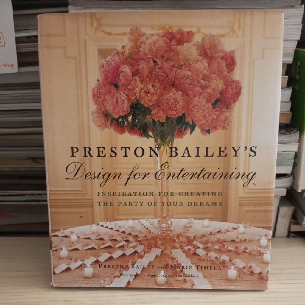 การออกแบบ PRESTON BAILEYS สําหรับแรงบันดาลใจในความบันเทิงสําหรับการสร้างปาร์ตี้แห่งความฝันของคุณ