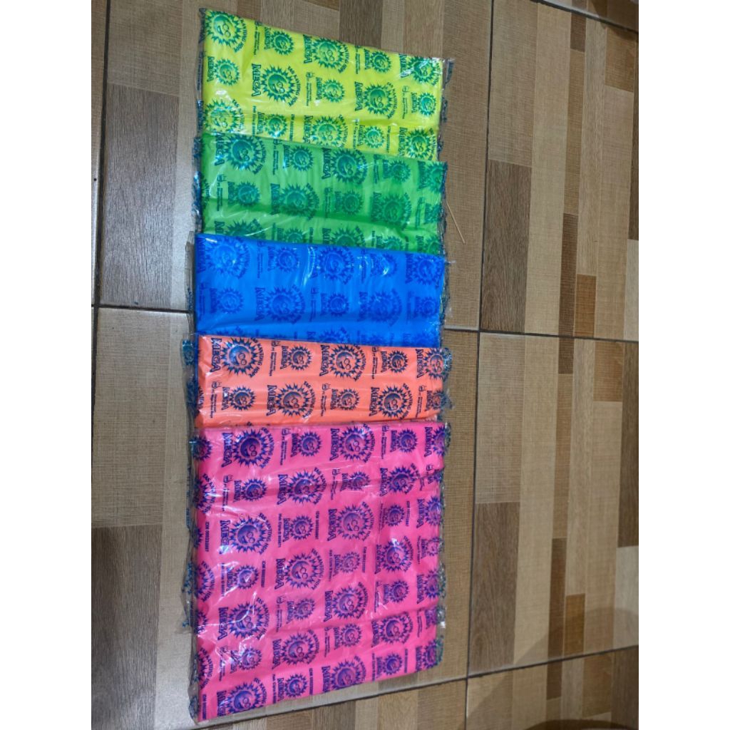 UK 35 - กระเป๋าพลาสติกสี MEGA ขนาด 35 390GR